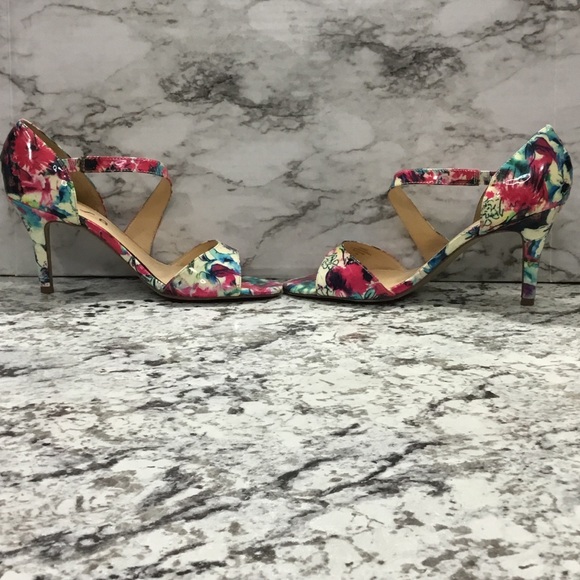 Unisa Women's Floral Patent Open Toe Pumps Heels - Picture 11 of 13